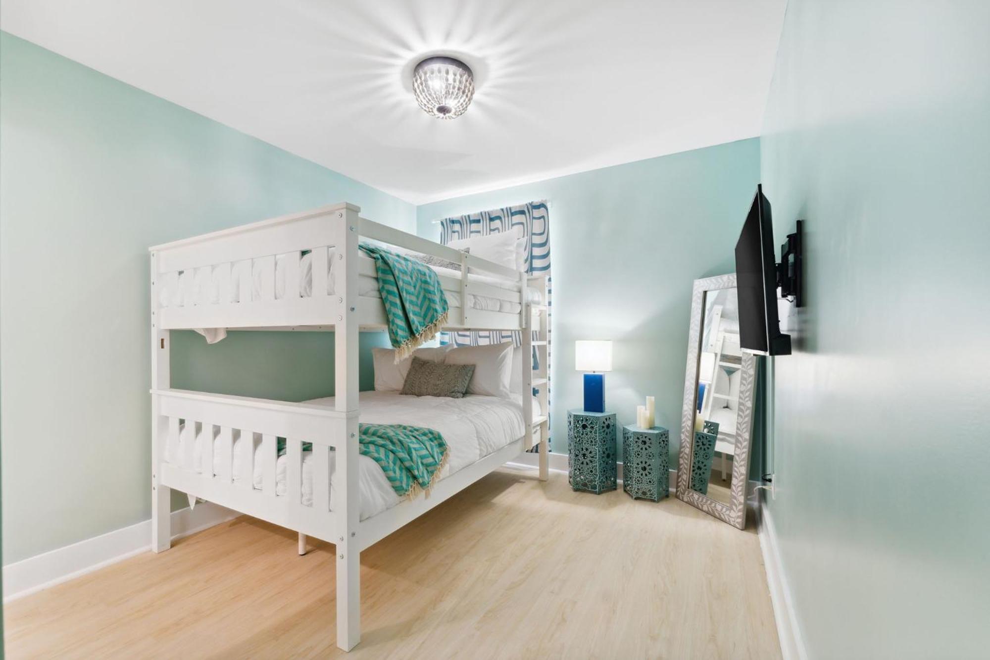 Sleep 22 Walk To Fast Wifi Boho Theme Panama City Beach